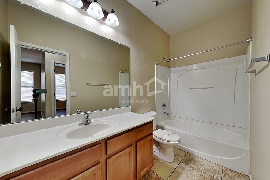 Building Photo - 4320 W Burgess Ln