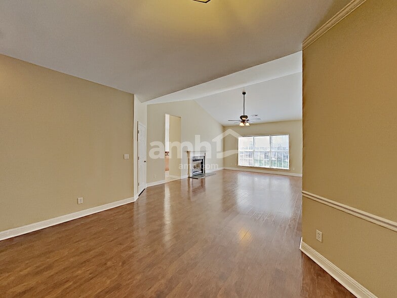 Building Photo - 1200 Nighthawk Ct