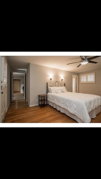 Building Photo - 2711 W 71st Terrace