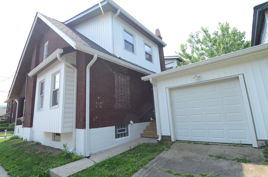 Building Photo - 2001 Glenway Ave
