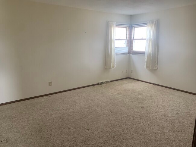 Building Photo - 4790 N 186th St