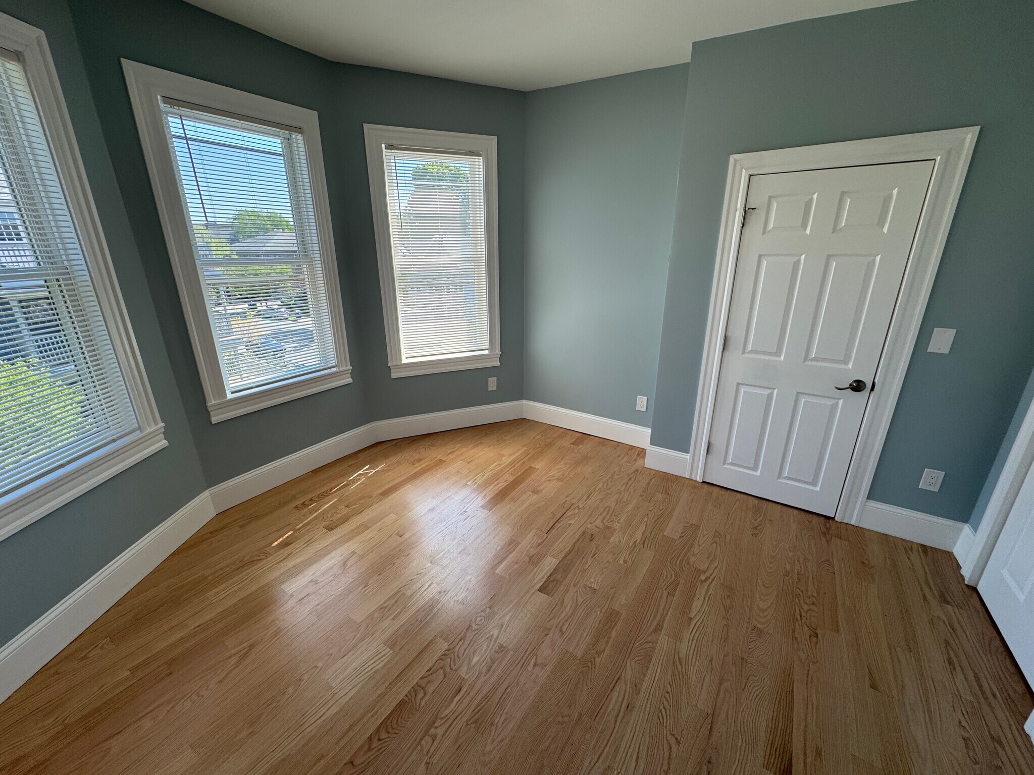 Building Photo - 35 Cameron Ave