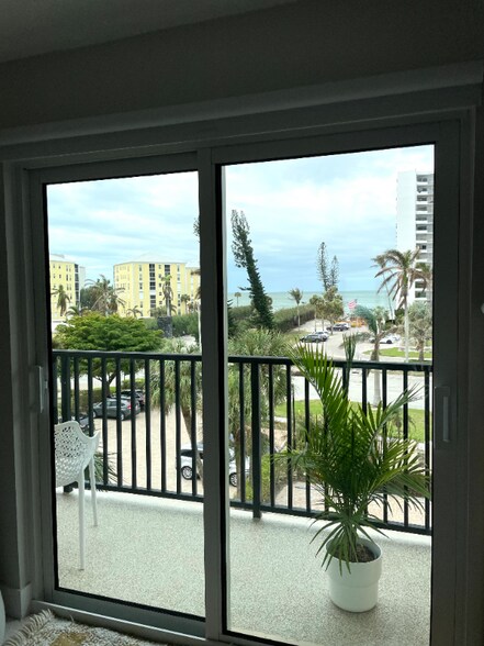 Building Photo - 3500 Gulf Shore Blvd N