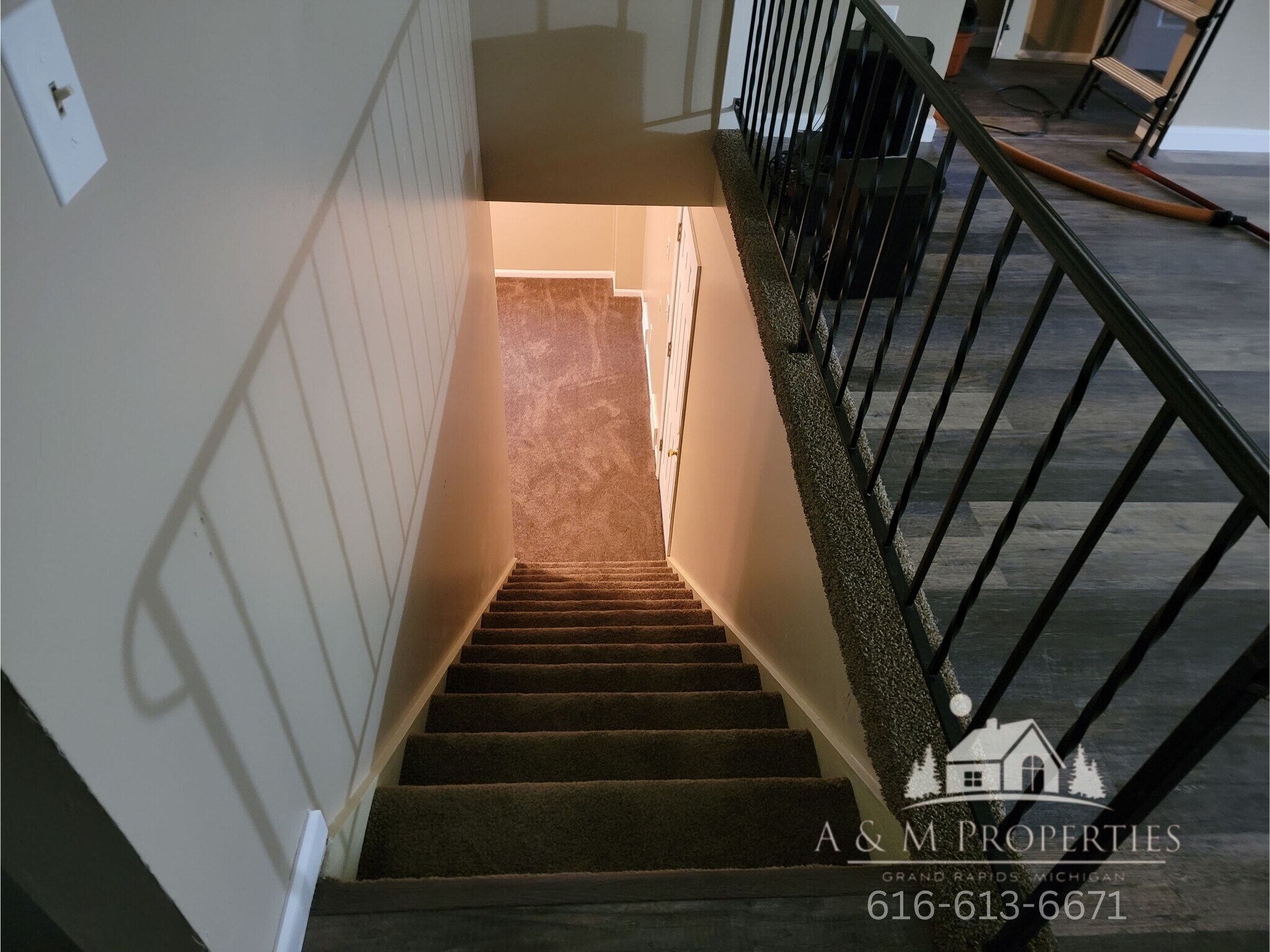 Building Photo - 5809 Christie Ave SE