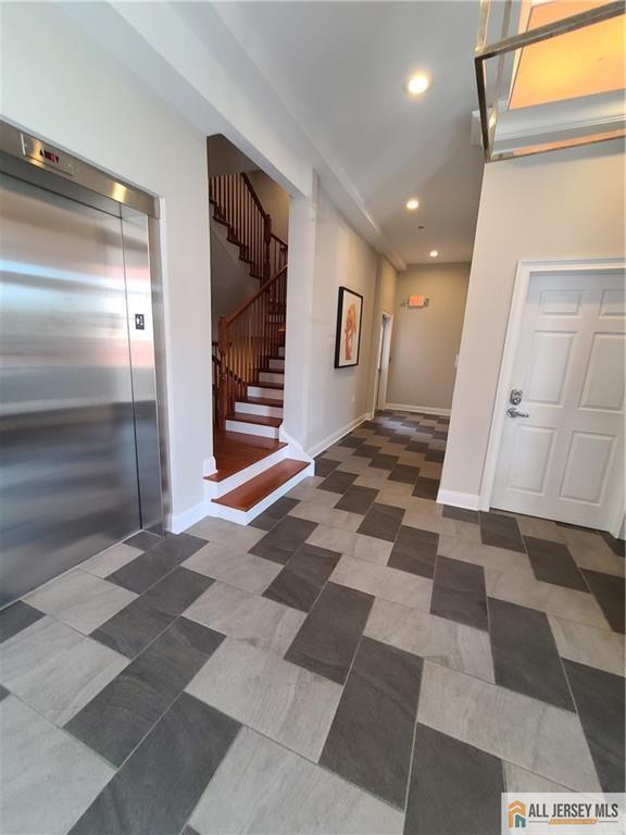 Building Photo - 459 Main St