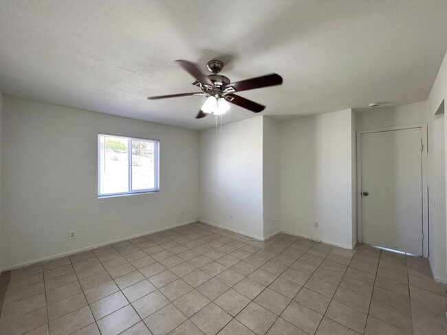 Building Photo - AVAILABLE NOW!! 2 Bedroom 2 Bath Apartment...