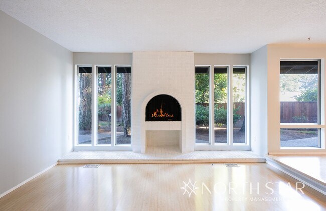 Building Photo - Charming One Level Home In The Four Seasons Neighborhood