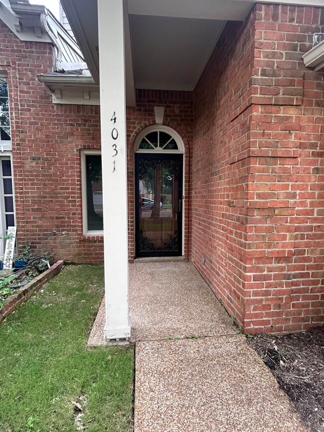 Building Photo - 4031 Sawgrass Dr