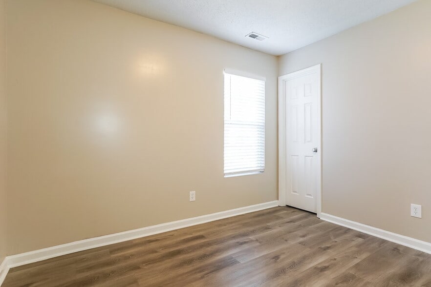 Building Photo - 2256 Ballston Pl