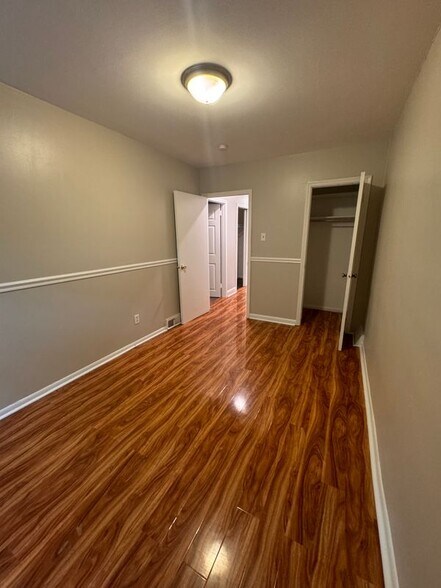 Building Photo - 3915 Lankenau Ave
