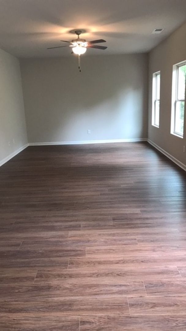 Building Photo - 4 Bedroom Single Family Home in Ellenwood ...