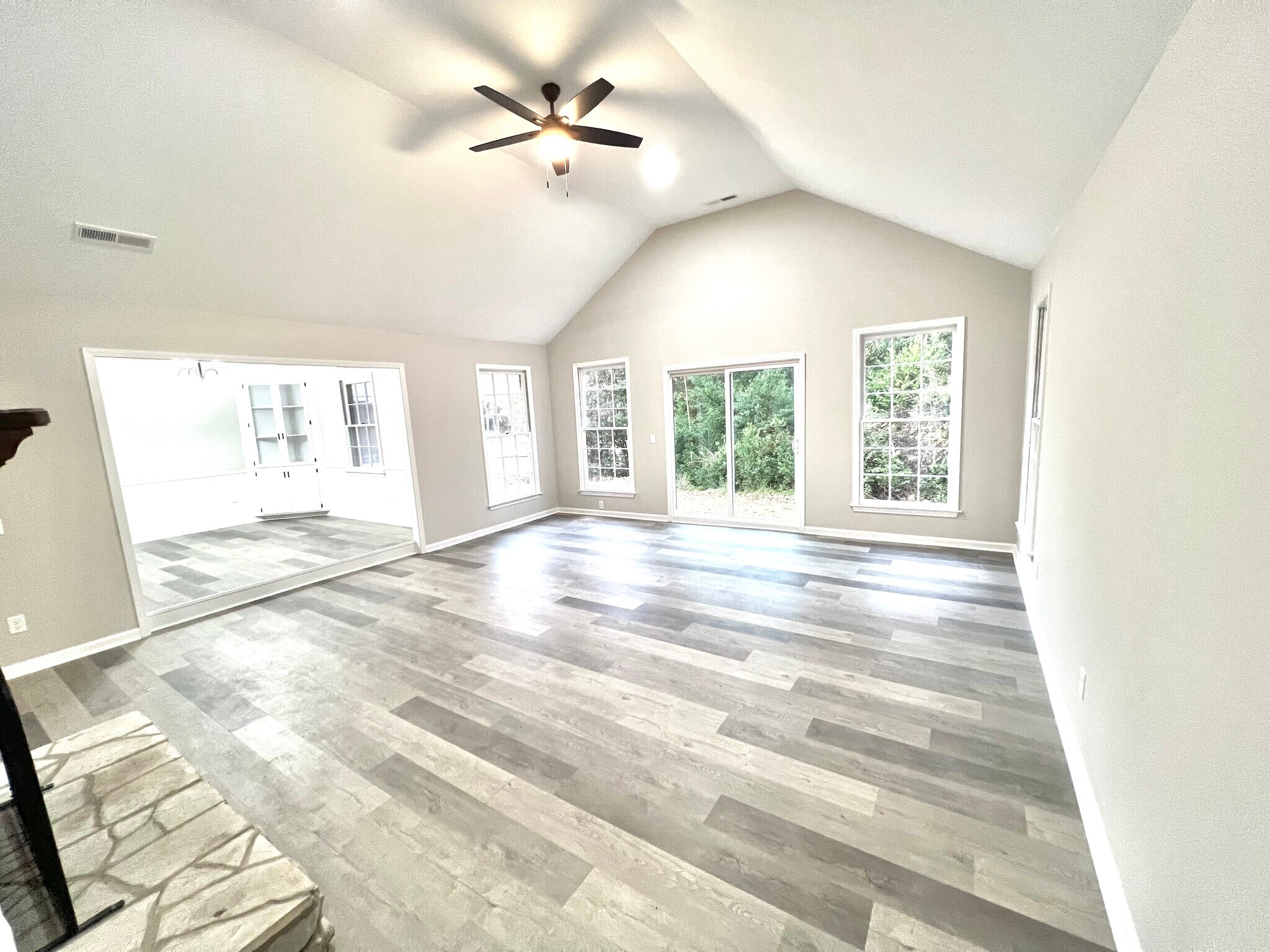 Building Photo - 2401 Clematis Trl