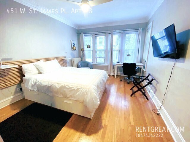 Building Photo - 451 W St James Pl