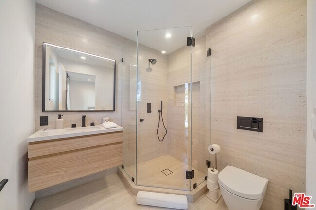 Building Photo - 8800 Hollywood Blvd