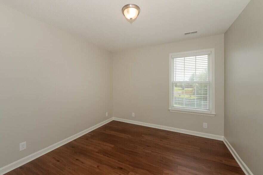Building Photo - 125 Firelight Ct