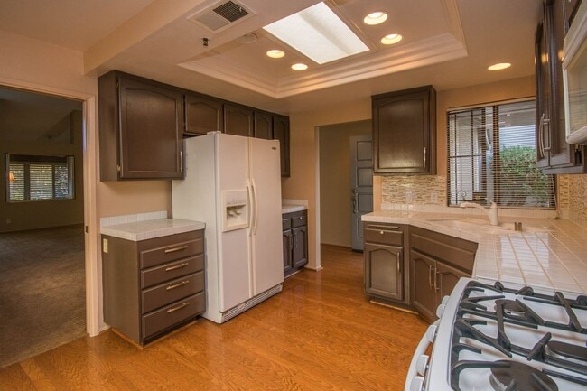 Building Photo - Beautiful Single Level Home with Great Nat...