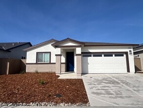 Building Photo - STUNNING BRAND NEW 3 BEDROOM HOME IN W. ROSEVILLE!!