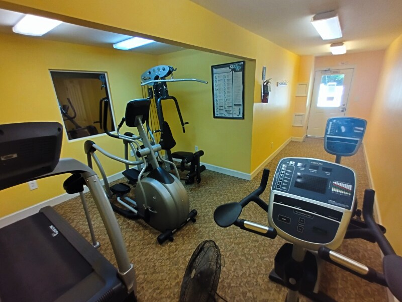 Building Photo - 600 Reusens Rd