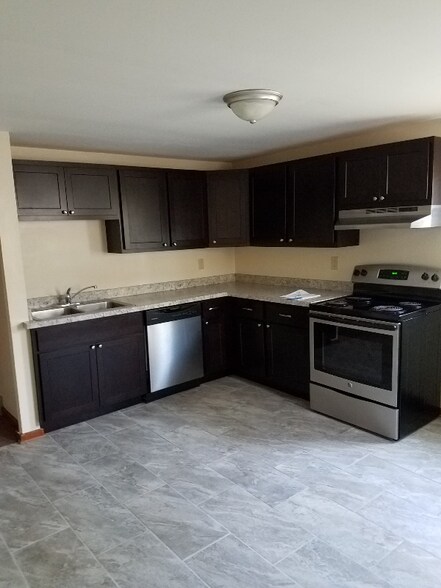 Building Photo - 500 S Depeyster St