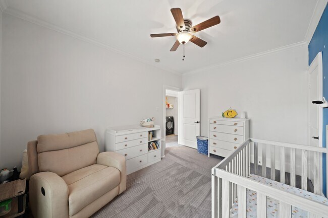 Building Photo - 3808 Center St