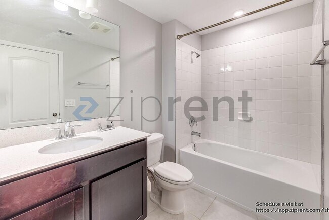 Building Photo - 432 Cape Honeysuckle Pl