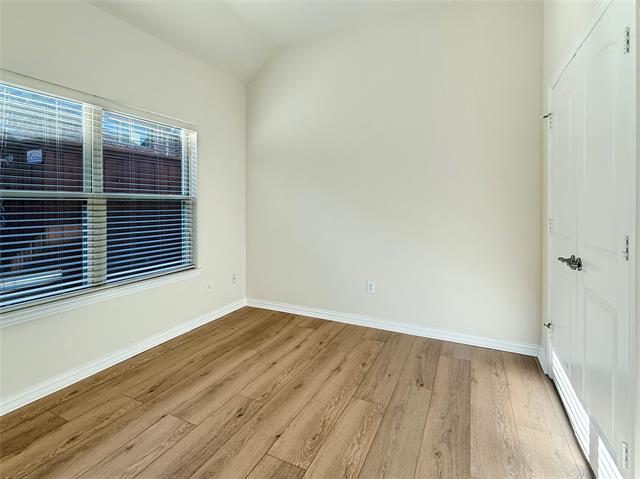 Building Photo - 906 Cougar Dr