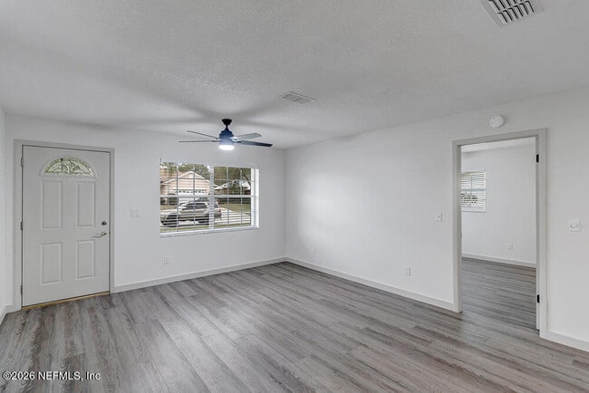 Building Photo - 407 Cassandra Ln