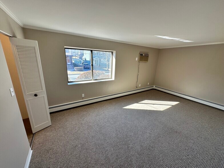 Building Photo - 43-51-51 Albion St