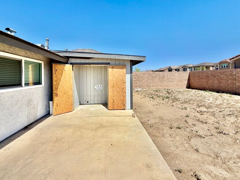 Building Photo - 1017 W Casmalia St