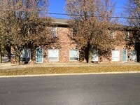 Building Photo - 917-924 W Windom St