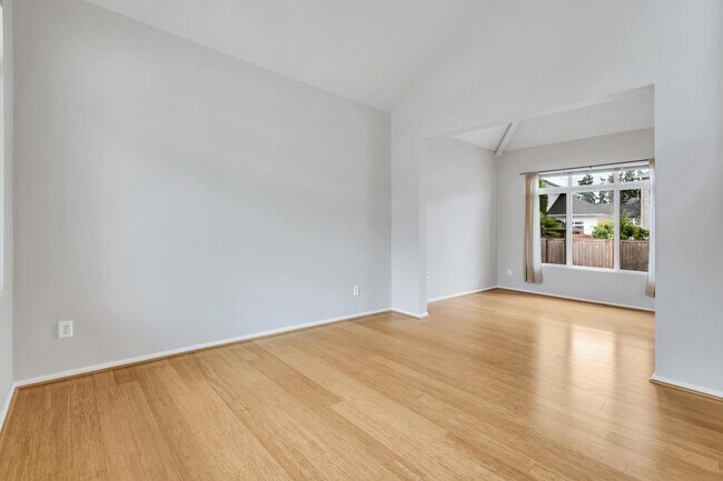 Building Photo - 6426 62nd St Ct W
