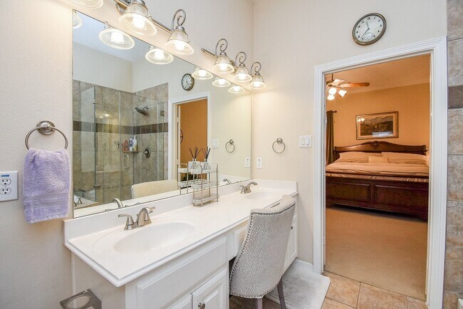 Building Photo - 1446 Sherwood Park Cir