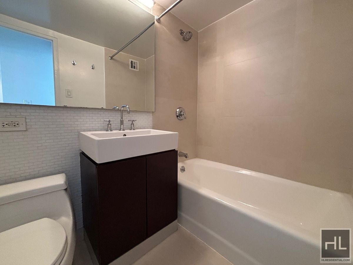 Building Photo - EAST 63 STREET