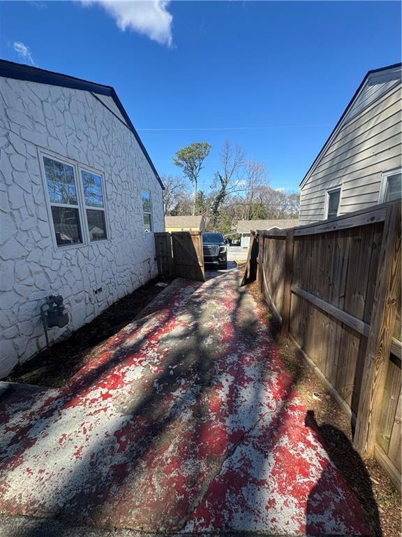 Building Photo - 248 Upshaw St SW