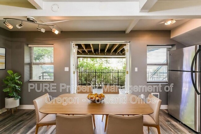 Building Photo - 22 S Meade St