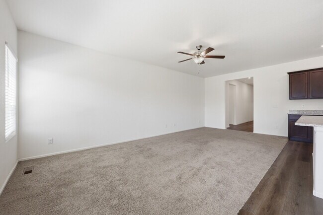Building Photo - $2,295.95,  3 Bed, 2 Bath Home In Co Springs with Fenced in Yard!