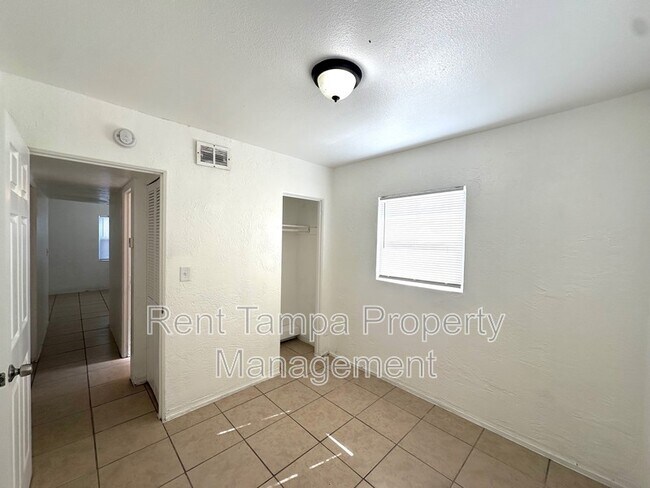 Building Photo - 626 31st St S