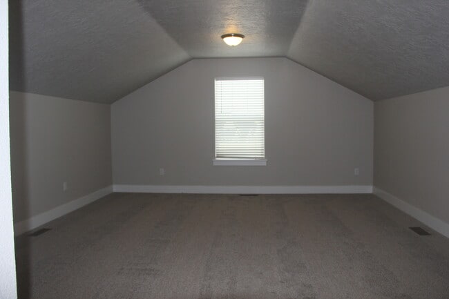 Building Photo - 16555 Senden Ave