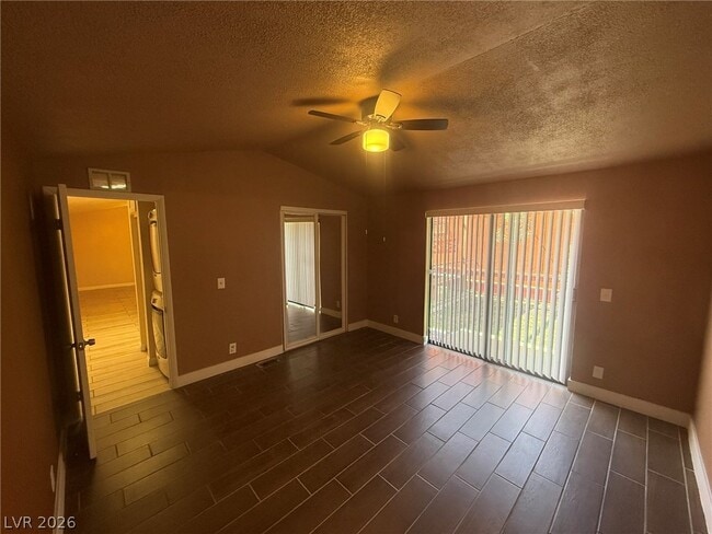 Building Photo - 5533 Wheatfield Dr
