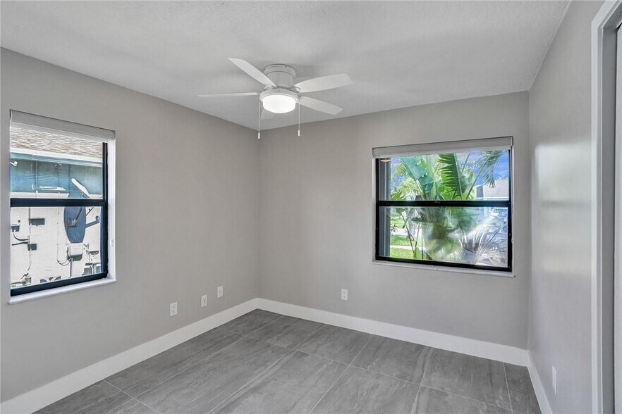 Building Photo - 11627 SW 50th St