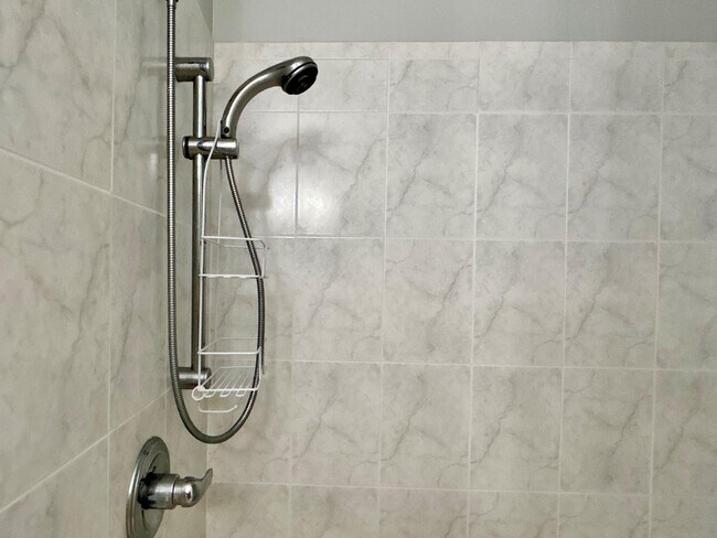 Building Photo - 38 Bungalow Village Way