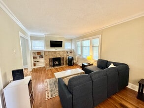 Building Photo - 2334 Noble Rd