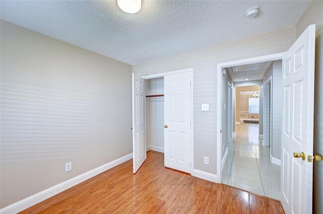 Building Photo - 21115 Rushing Creek Ln