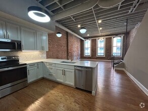 Building Photo - The Stoop
