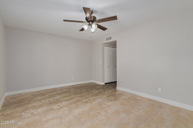 Building Photo - 1835 E Yale Dr