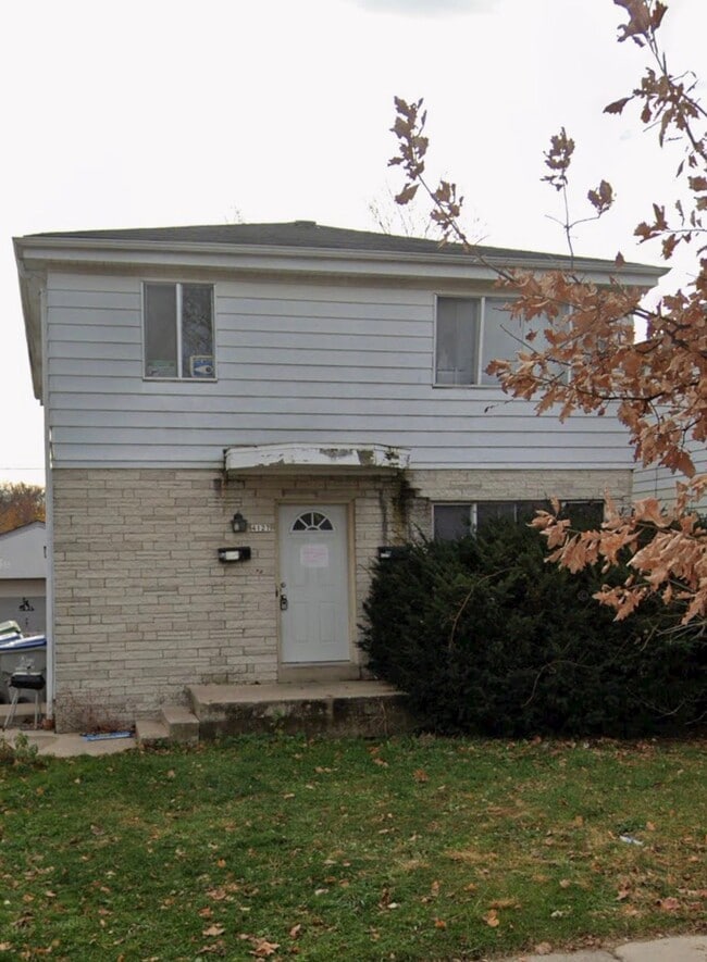 Building Photo - 4127 W Kiley Ave