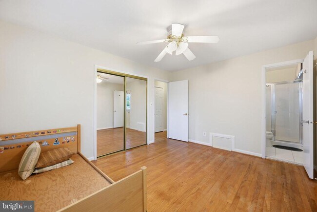 Building Photo - 1721 University Blvd W