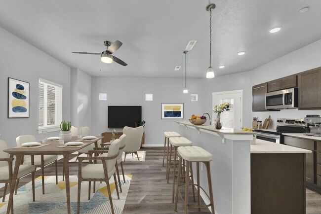 Building Photo - Wilson Creek Townhomes! Move In By 7/31 & ...