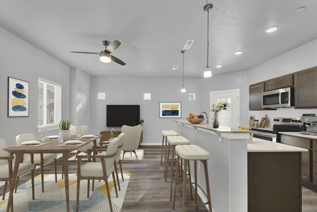 Building Photo - Wilson Creek Townhomes! Move In By 9/30 & ...