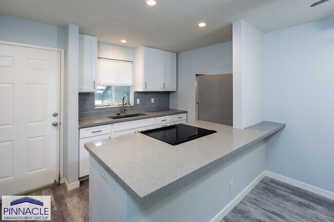Primary Photo - 95-652 Wikao St #F104